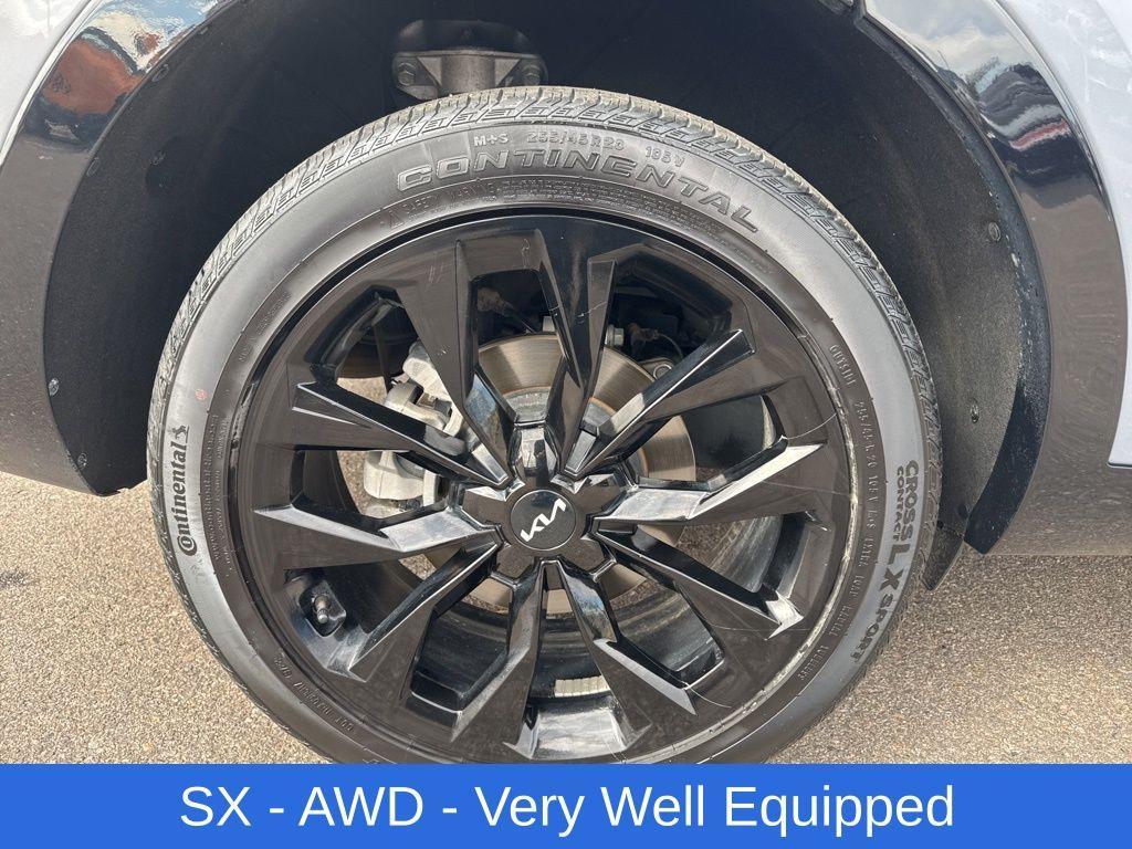used 2023 Kia Sorento car, priced at $29,999
