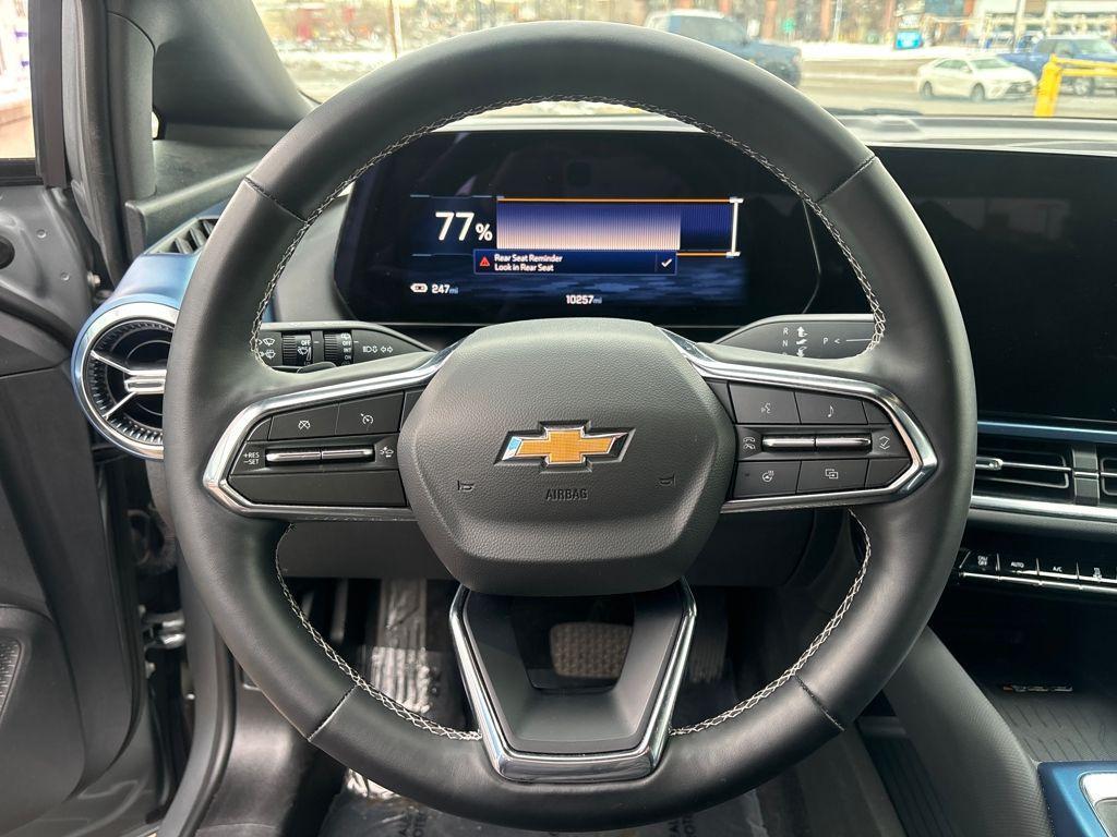 used 2025 Chevrolet Equinox EV car, priced at $25,999