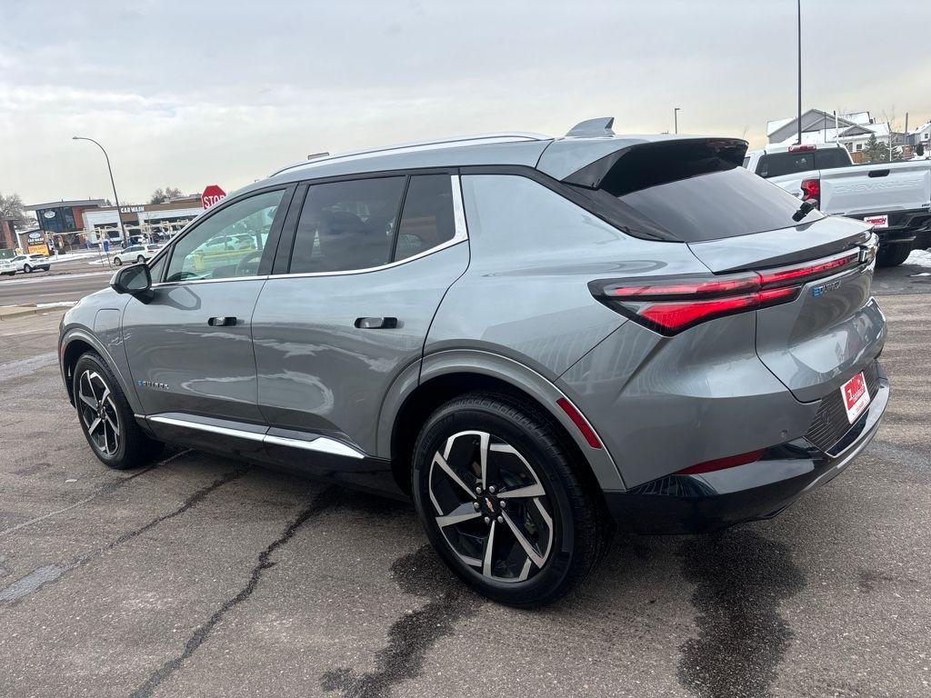 used 2025 Chevrolet Equinox EV car, priced at $25,999