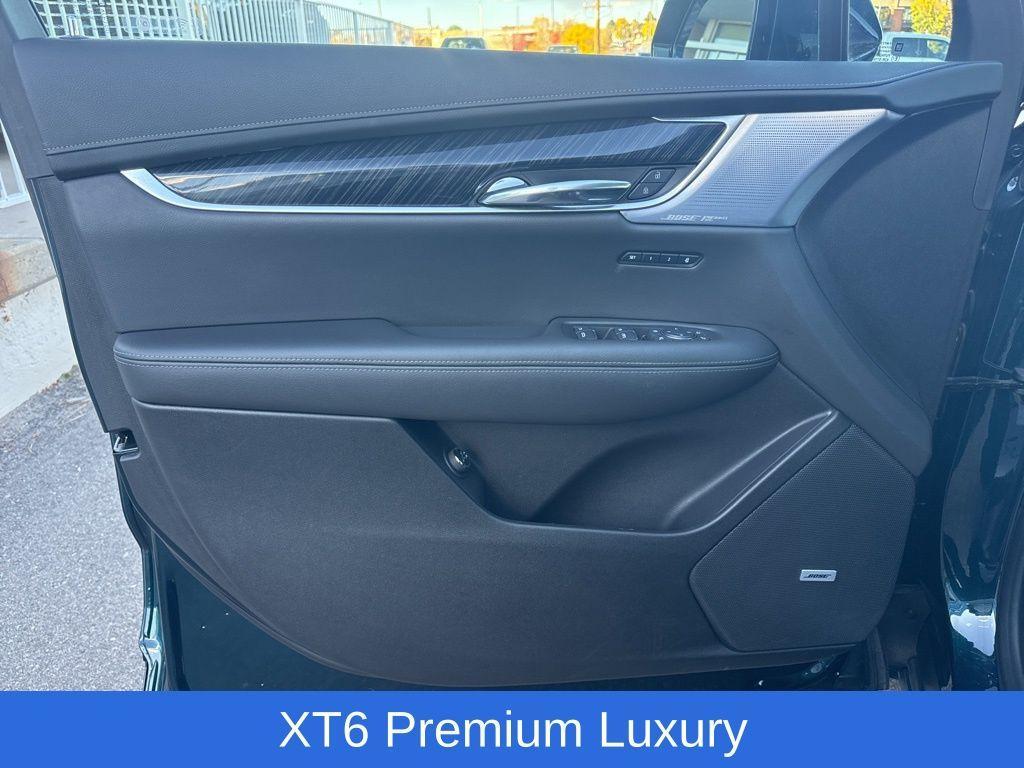 used 2025 Cadillac XT6 car, priced at $44,399