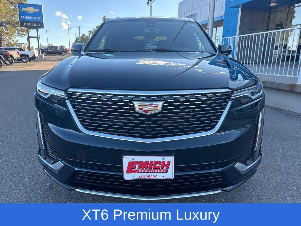 used 2025 Cadillac XT6 car, priced at $44,399