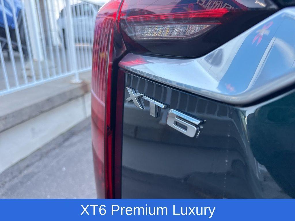used 2025 Cadillac XT6 car, priced at $44,399