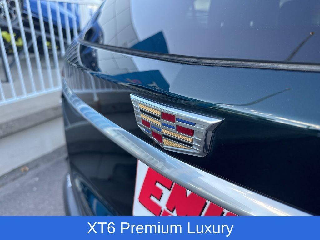 used 2025 Cadillac XT6 car, priced at $44,399