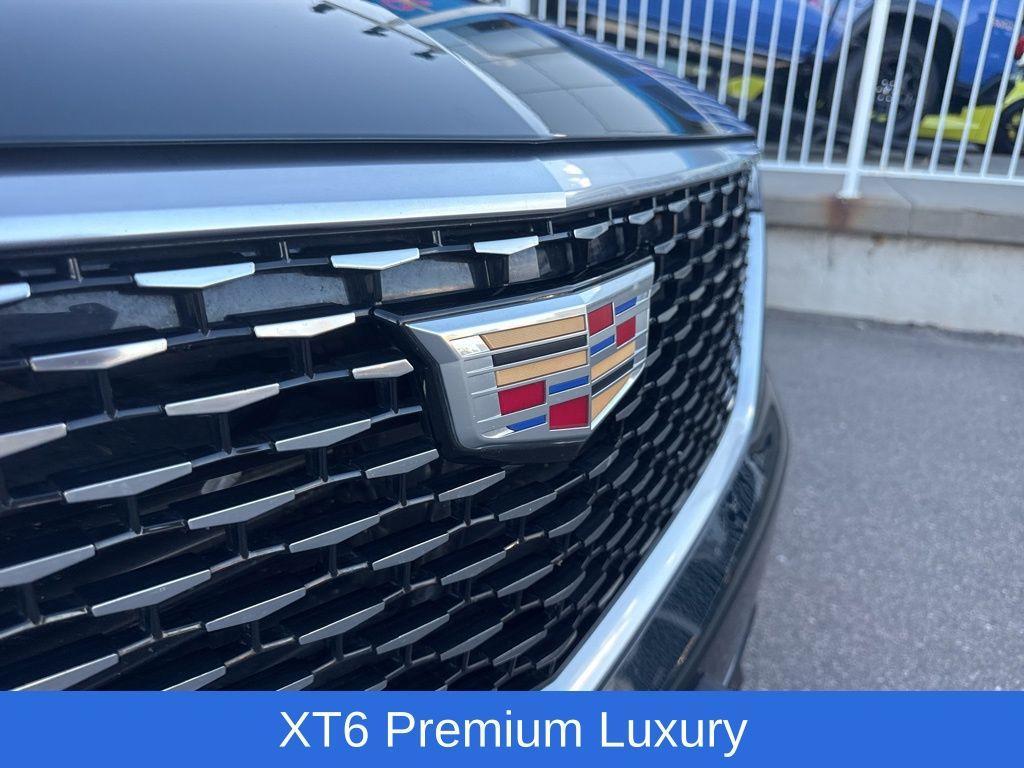 used 2025 Cadillac XT6 car, priced at $44,399