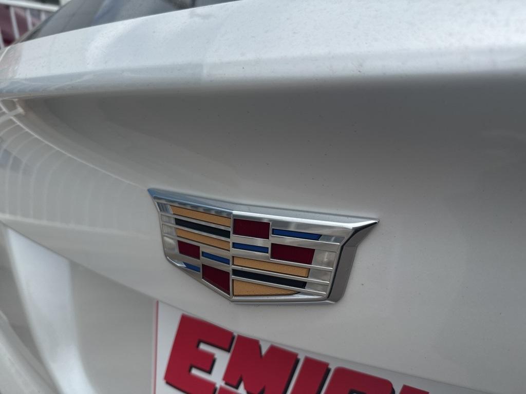 used 2022 Cadillac XT4 car, priced at $29,990