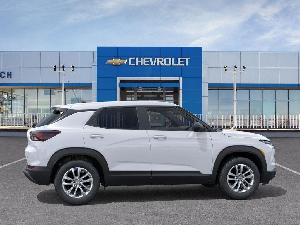 new 2026 Chevrolet TrailBlazer car, priced at $27,890