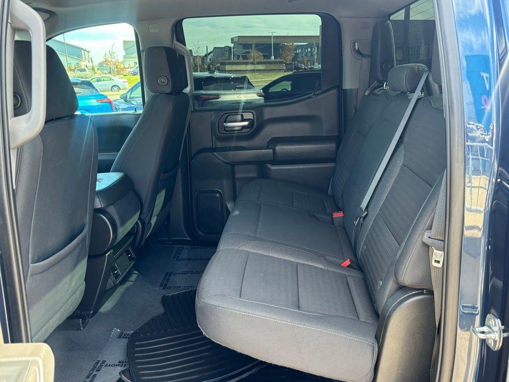 used 2022 Chevrolet Silverado 1500 car, priced at $31,999