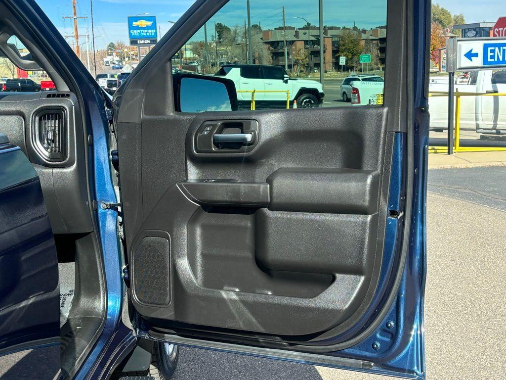 used 2022 Chevrolet Silverado 1500 car, priced at $31,999