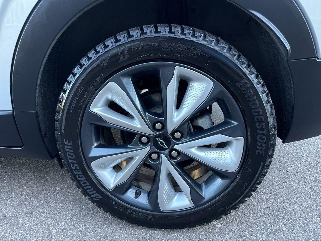 used 2022 Chevrolet Bolt EUV car, priced at $17,799