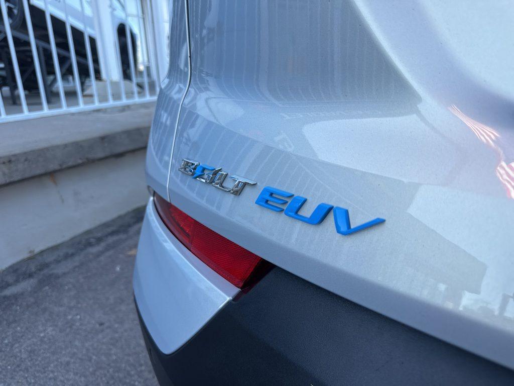 used 2022 Chevrolet Bolt EUV car, priced at $17,799