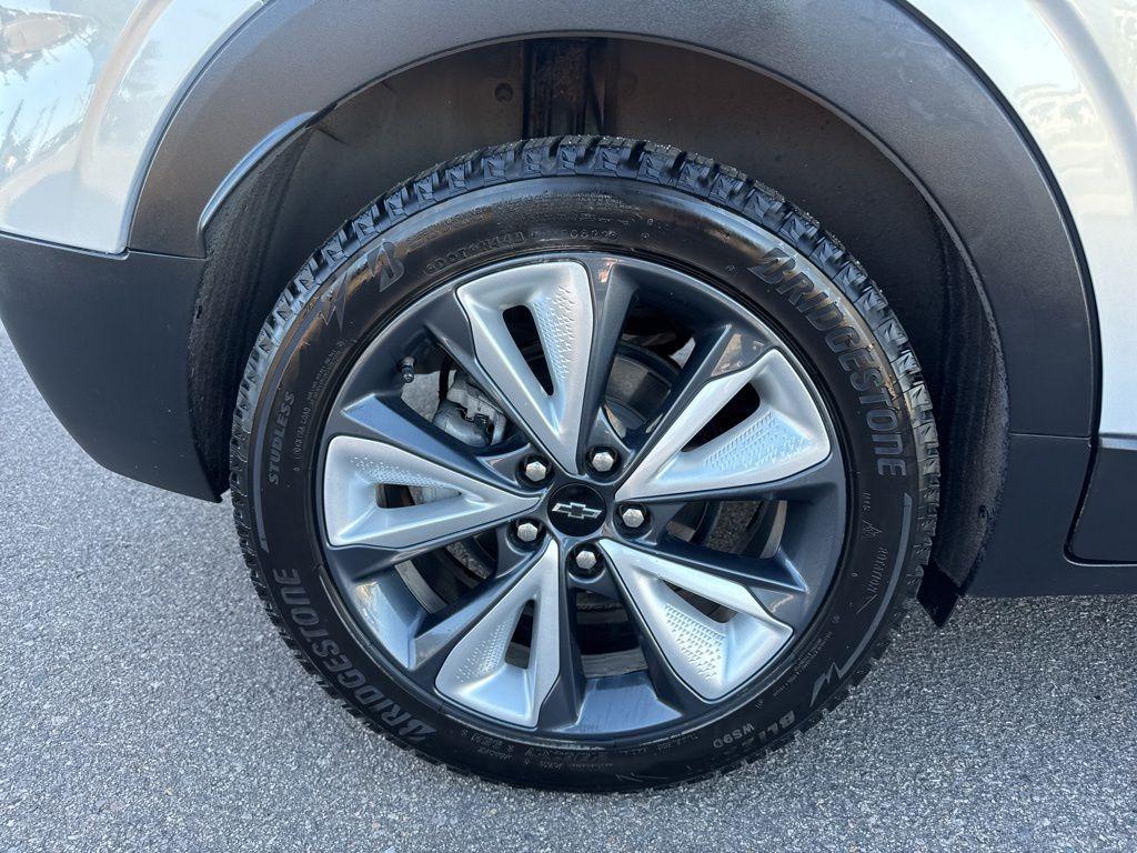 used 2022 Chevrolet Bolt EUV car, priced at $17,799