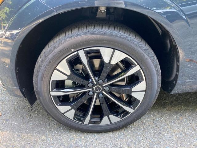 new 2026 Volvo XC60 Plug-In Hybrid car, priced at $69,285