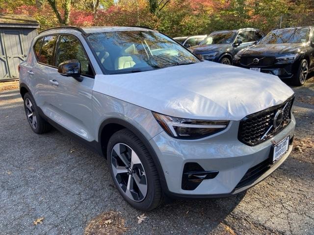 new 2026 Volvo XC40 car, priced at $49,495