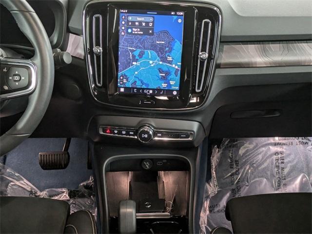 used 2022 Volvo C40 Recharge Pure Electric car, priced at $31,875