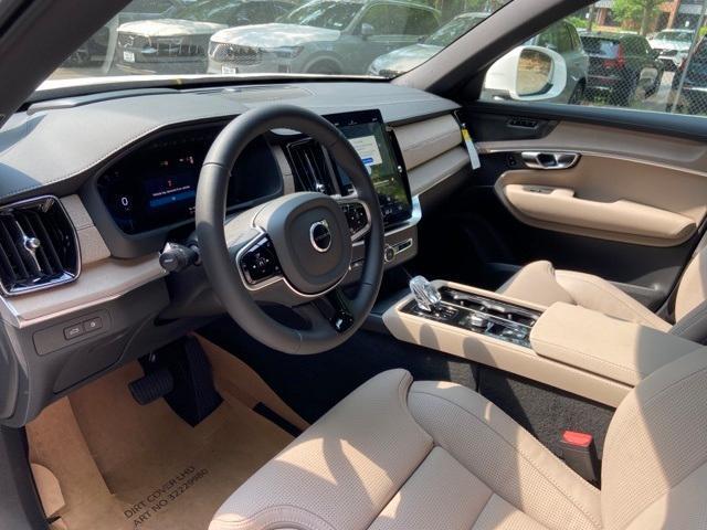 new 2025 Volvo XC90 Plug-In Hybrid car