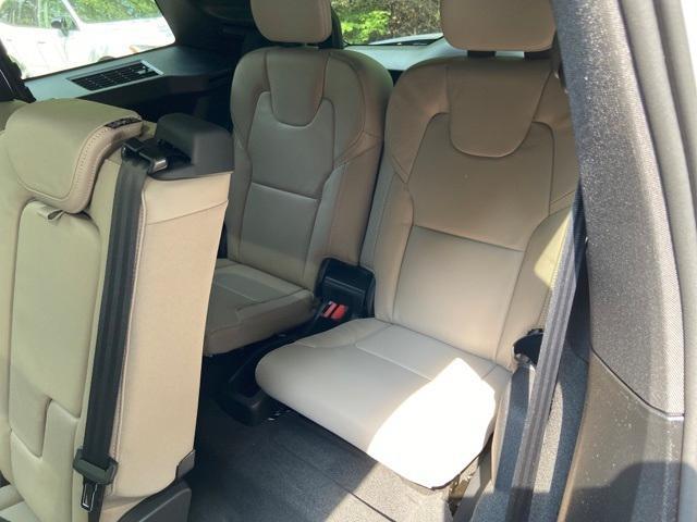 new 2025 Volvo XC90 Plug-In Hybrid car