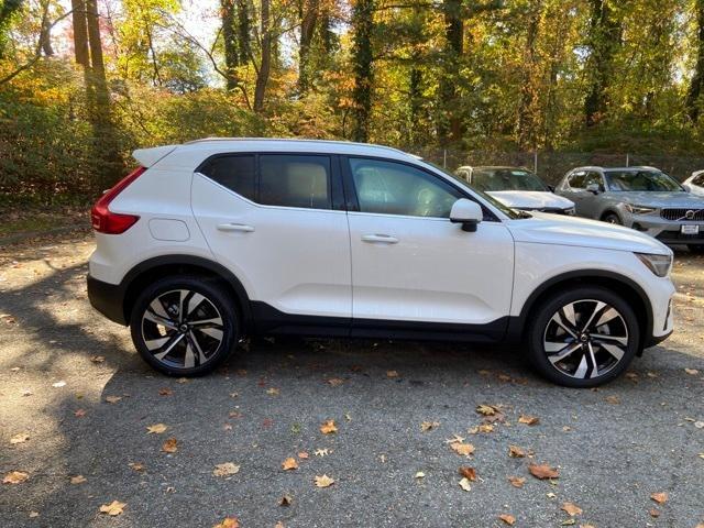 new 2025 Volvo XC40 car, priced at $49,790