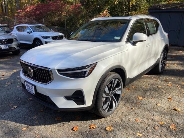 new 2025 Volvo XC40 car, priced at $49,790