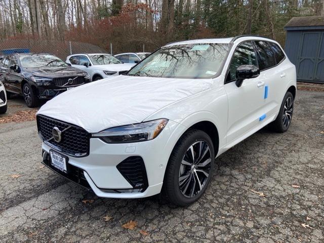 new 2025 Volvo XC60 car, priced at $55,335