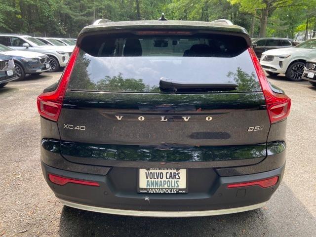new 2025 Volvo XC40 car, priced at $48,335
