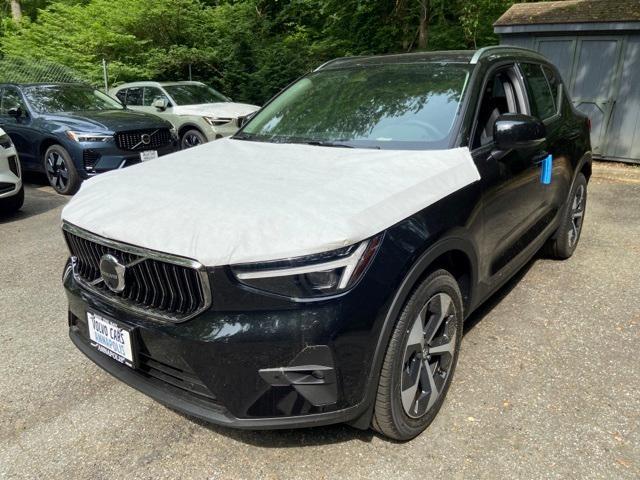 new 2025 Volvo XC40 car, priced at $48,335