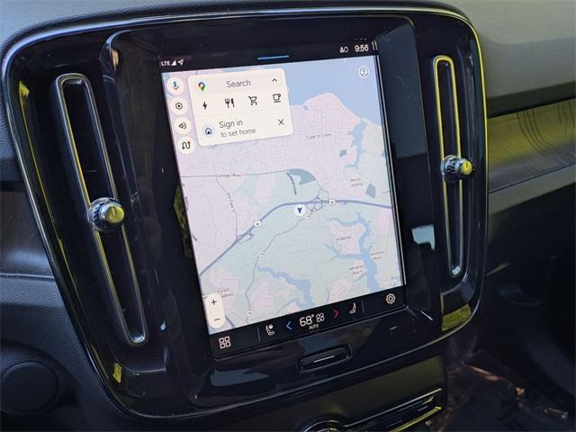 used 2022 Volvo C40 Recharge Pure Electric car, priced at $26,772