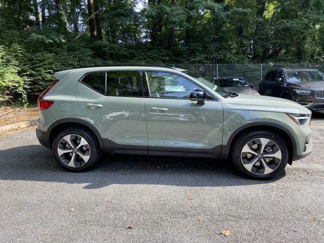 new 2025 Volvo XC40 car, priced at $49,115