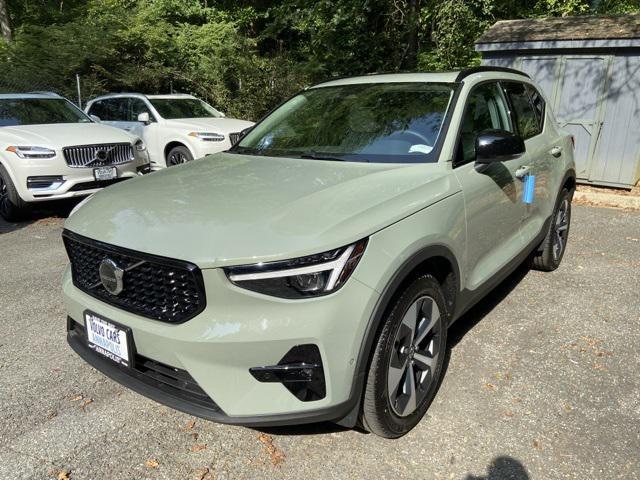 new 2025 Volvo XC40 car, priced at $49,115