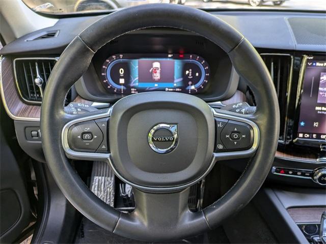 used 2022 Volvo XC60 car, priced at $32,705