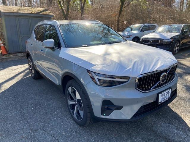 new 2025 Volvo XC40 car, priced at $48,335