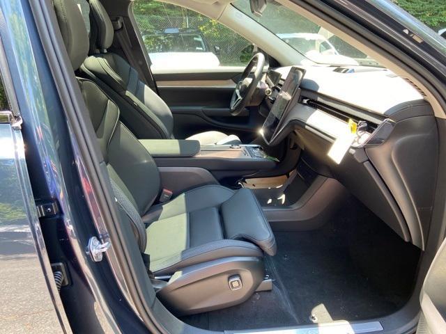 new 2025 Volvo EX90 car, priced at $86,735