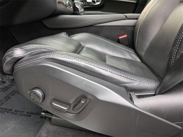 used 2022 Volvo XC90 car, priced at $41,085