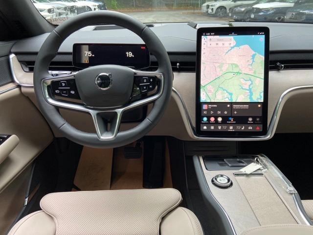 new 2025 Volvo EX90 car, priced at $91,735