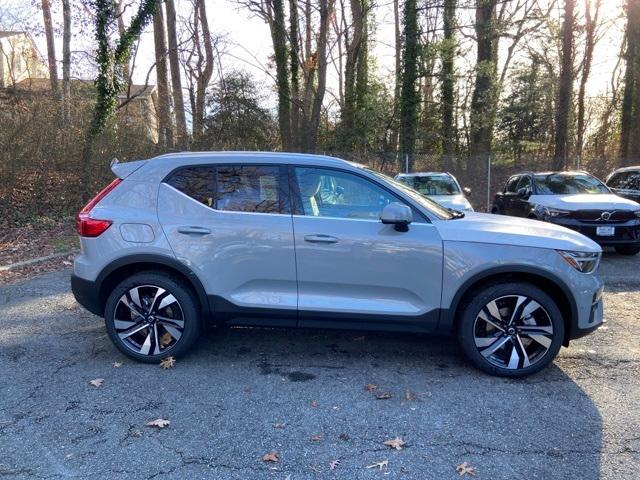 new 2025 Volvo XC40 car, priced at $50,965