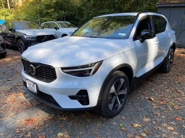 new 2026 Volvo XC40 car, priced at $49,495