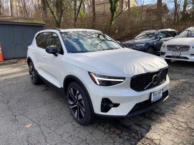 new 2025 Volvo XC40 car, priced at $49,790