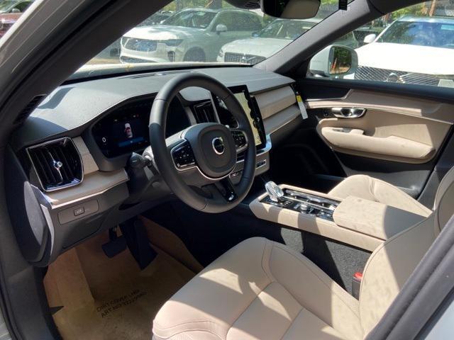 new 2025 Volvo XC90 car, priced at $68,135