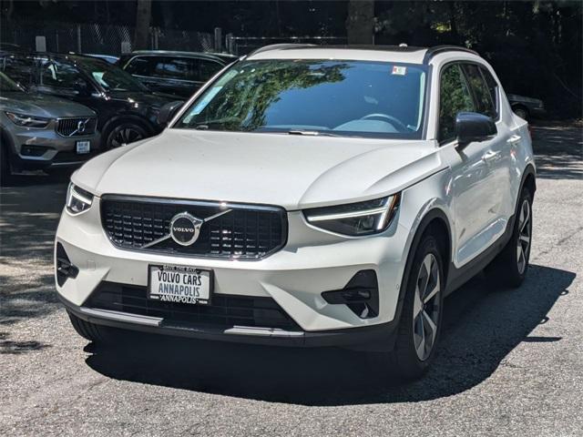 used 2024 Volvo XC40 car, priced at $35,433