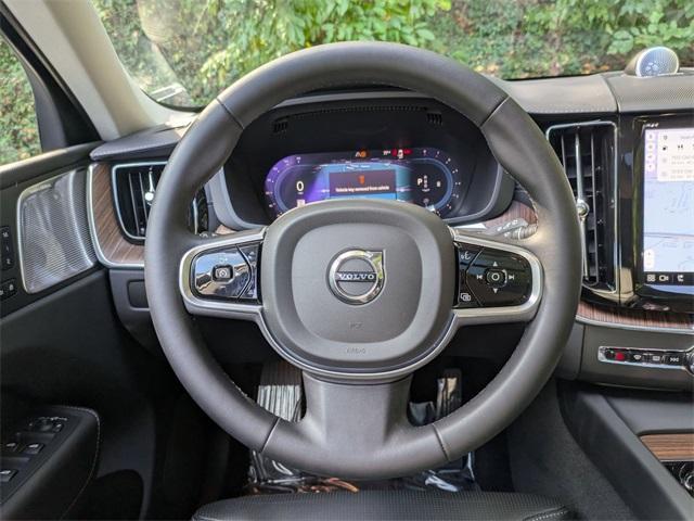 used 2023 Volvo XC60 car, priced at $44,053