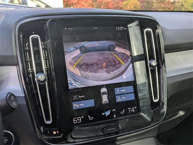 used 2022 Volvo XC40 car, priced at $27,212