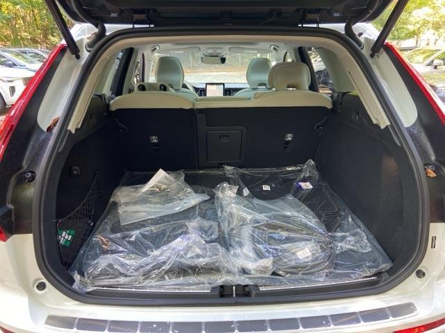 new 2026 Volvo XC60 Plug-In Hybrid car, priced at $75,235