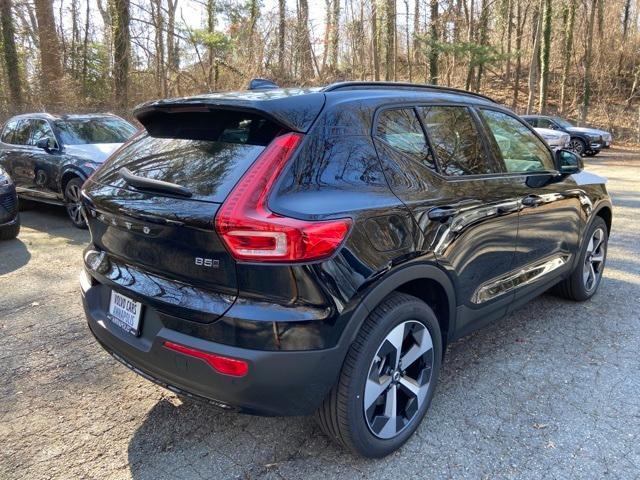 new 2024 Volvo XC40 car, priced at $47,895