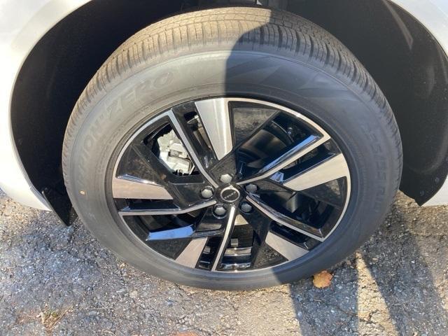 new 2026 Volvo XC60 car, priced at $56,345