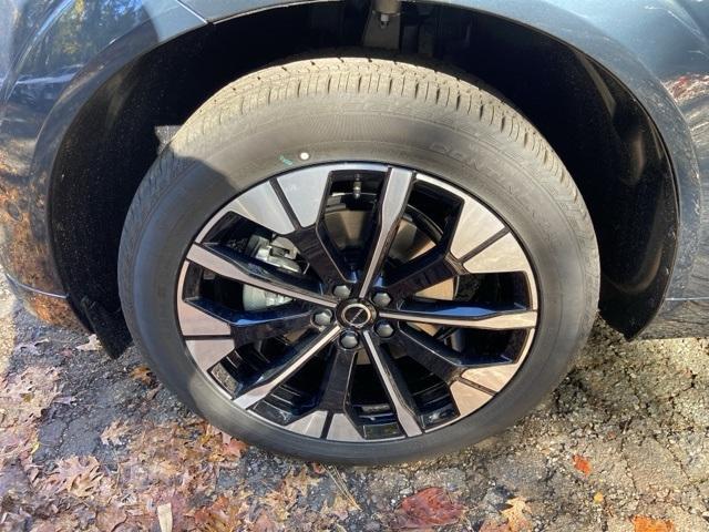 new 2026 Volvo XC60 car, priced at $62,295