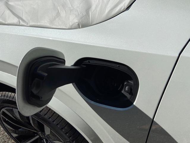 new 2026 Volvo XC90 Plug-In Hybrid car, priced at $81,875