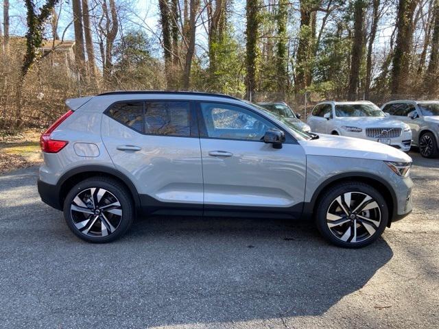 new 2025 Volvo XC40 car, priced at $51,565