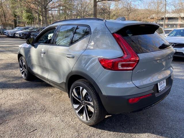 new 2025 Volvo XC40 car, priced at $51,565