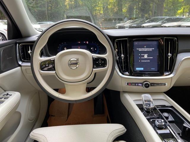 new 2025 Volvo V60 Cross Country car