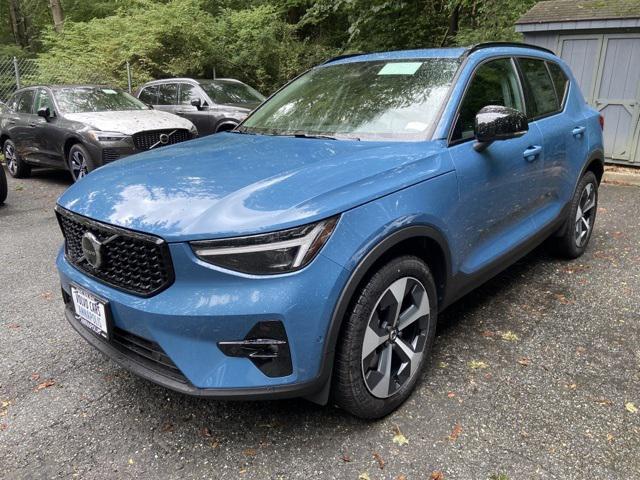 new 2025 Volvo XC40 car, priced at $48,315