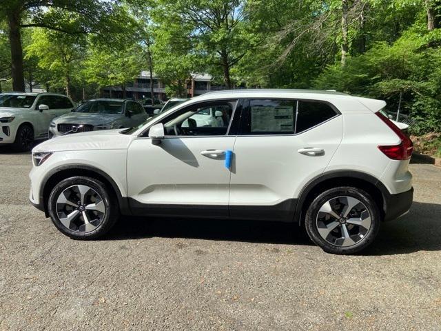 new 2025 Volvo XC40 car, priced at $45,485